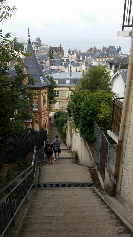 Le Cordier Appartement Avec Terrasse A Trouville Sur Mer Exterior foto